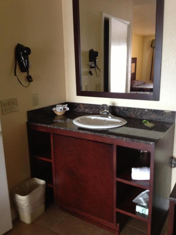 Budget Inn Anaheim/Santa Ana Oda fotoğraf