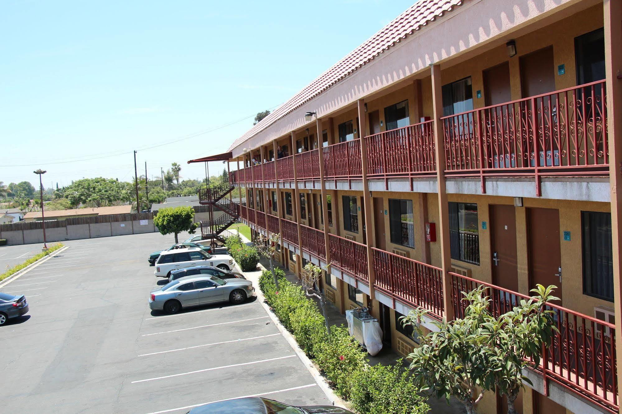 Budget Inn Anaheim/Santa Ana Dış mekan fotoğraf